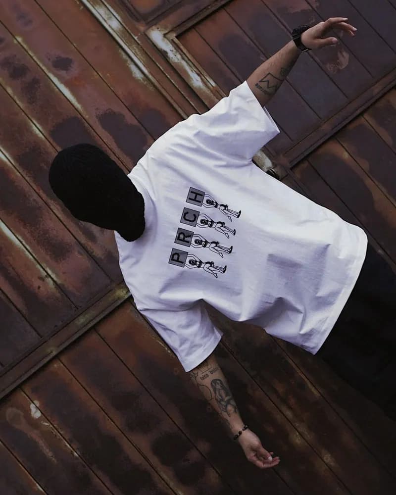 Пример фотографии: Tee on the Floor