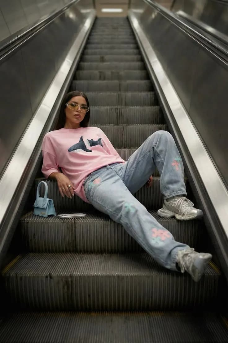 Пример фотографии: Pink on the Escalator