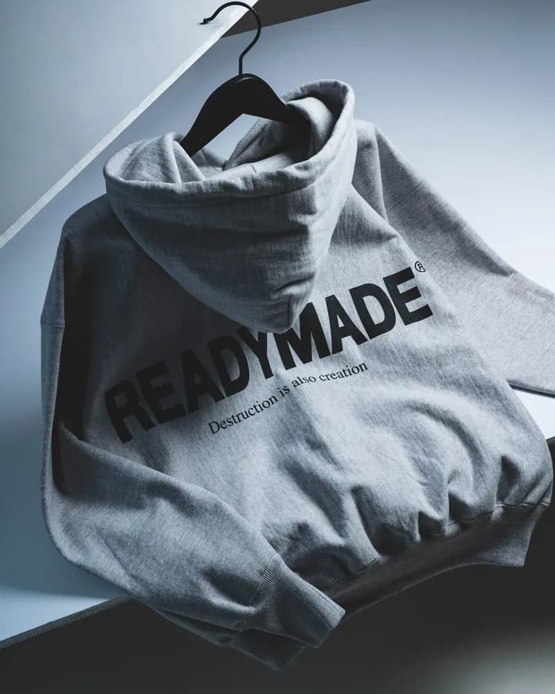 Пример фотографии: Hoodie on a Hanger