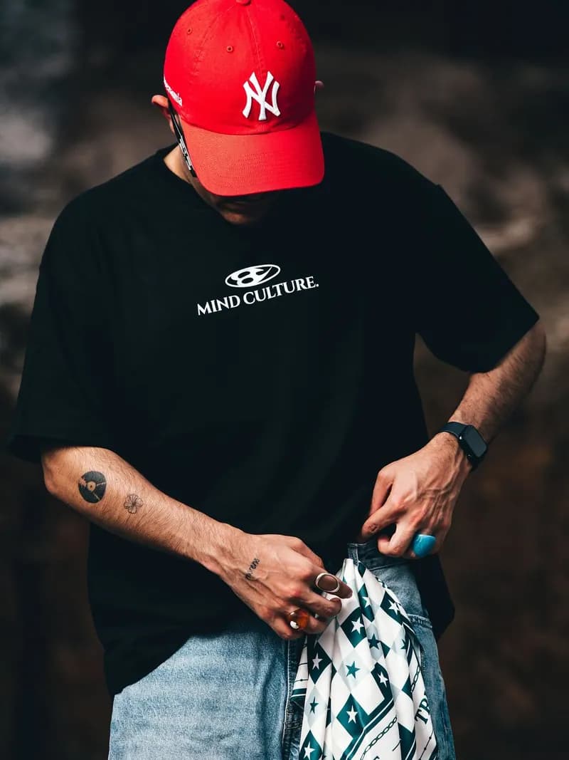 Пример фотографии: Cap and Tee