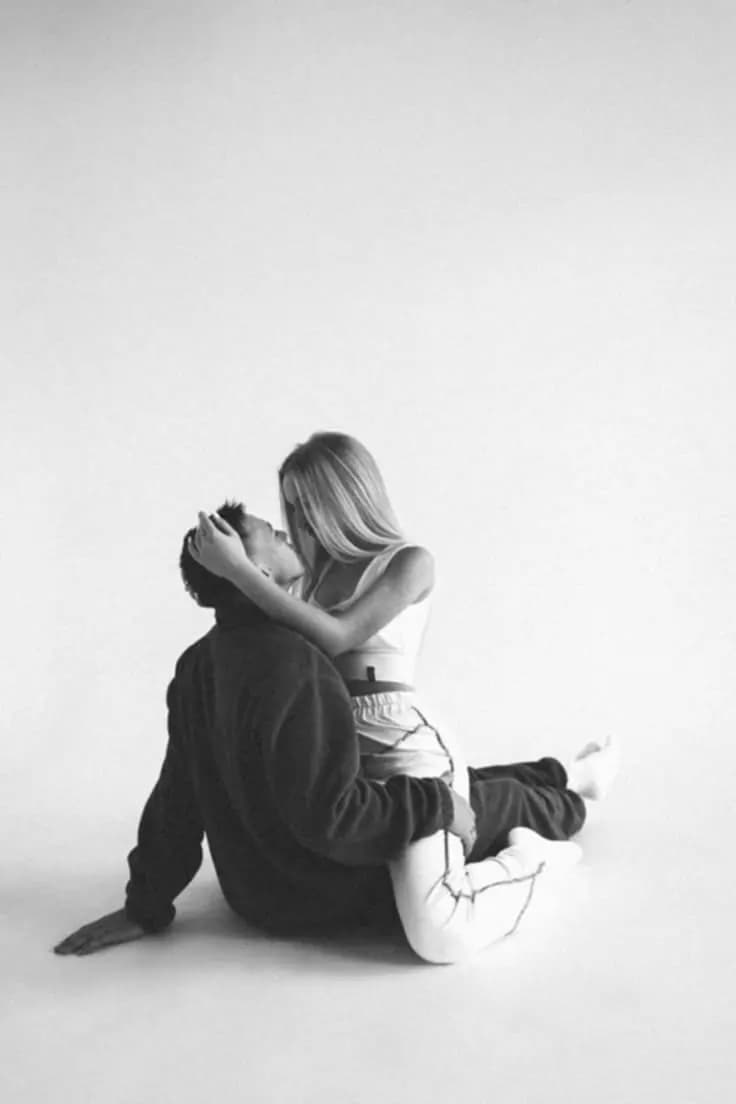 Пример фотографии: On the Floor Together